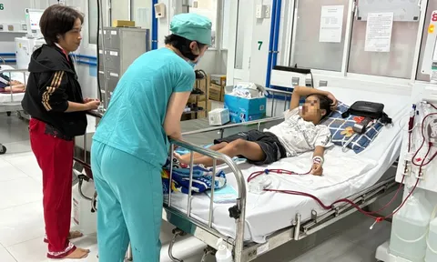 Vì sao ngày càng nhiều trẻ phải chạy thận?