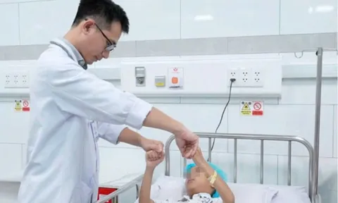 Bé trai 7 tuổi đau đầu dữ dội, bác sĩ phát hiện căn bệnh đáng sợ, nguy cơ tử vong cao