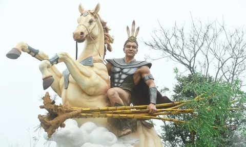 Chiêm ngưỡng linh vật ngựa như bước ra từ truyện cổ tích Thánh Gióng