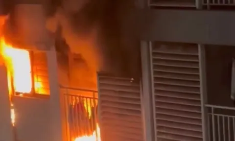 Vụ cháy căn hộ chung cư Ehomes: Người mẹ hôn mê sâu, 2 con nhỏ chuyển viện