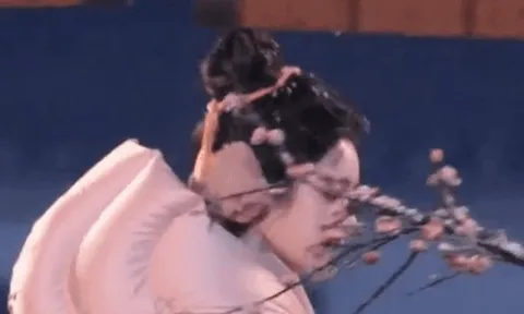 Nữ diễn viên phim giờ vàng phải uống thuốc trợ tim vì bị đày đọa 10 ngày liên tục, đọc tin mà xót xa