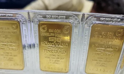 Giá vàng hôm nay 26-1: Vừa mở cửa giao dịch đã tăng đến mức khó tin
