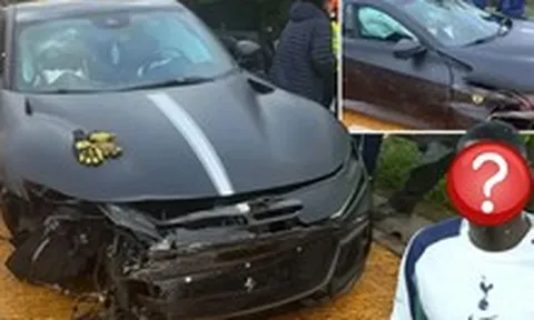 Cầu thủ nổi tiếng gặp tai nạn xe hơi, chiếc Ferrari bị vỡ nát gây choáng