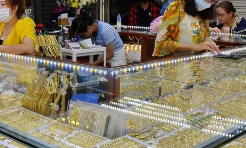 Giá vàng hôm nay 29-1: Tăng vọt gần 300 USD/ounce, lập đỉnh lịch sử mới