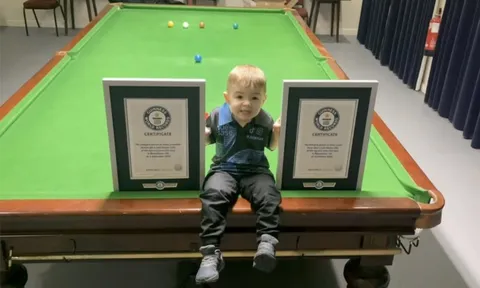 Bé 2 tuổi lập kỷ lục thế giới