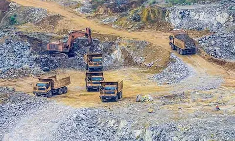 Giá vonfram tăng vọt lên mức kỷ lục, một doanh nghiệp Việt Nam đang "ôm" mỏ lớn thứ hai thế giới ngoài Trung Quốc, cổ phiếu tăng 48% từ đầu năm