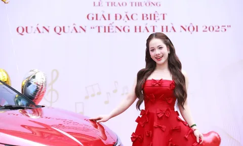 Quán quân Đào Lê Phương Chi nhận giải thưởng "khủng"