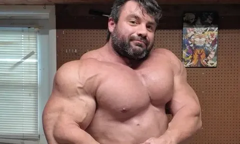 VĐV thể hình đột ngột qua đời trong phòng tập