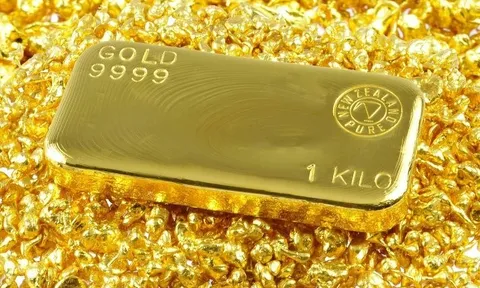 Giá vàng hôm nay 31/1: Lao dốc kinh hoàng, không biết khi nào về bờ!