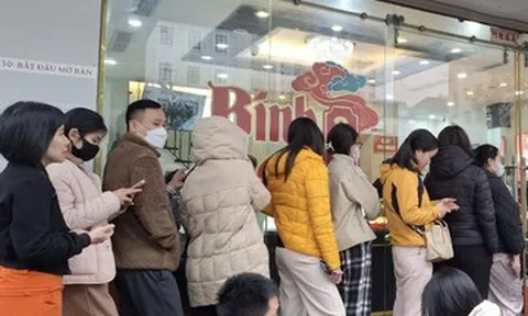 Mua vàng khi giá giảm gần 20 triệu đồng/lượng: Chạy xếp hàng khắp nơi vì không nắm rõ quy định mới