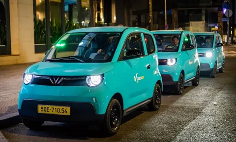 Công ty của ông Phạm Nhật Vượng tung dịch vụ xe điện cỡ nhỏ, giá cước mở cửa 13.750 đồng/km