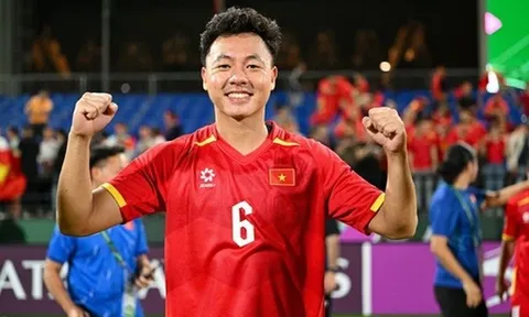 Phút "rùng mình" vì chấn thương nặng của người hùng U23 Việt Nam