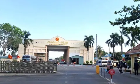 Bất ngờ cảnh tượng 'vắng tanh vắng ngắt' ở cửa khẩu An Giang, Đồng Tháp