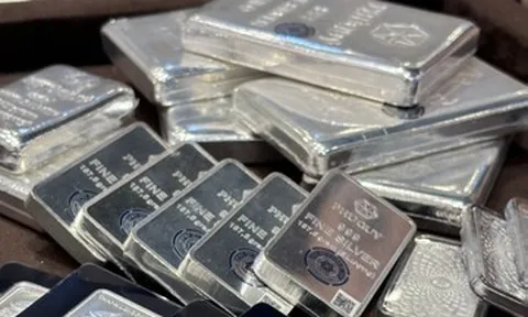Giá bạc hôm nay 4/2/2026 tăng phi mã, hướng tới mốc 100 triệu đồng/kg