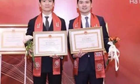 Đỗ Quang Vinh chúc mừng sinh nhật chủ tịch CLB Hà Nội: Lộ mối quan hệ "gây ghen tị"của hai quý tử nhà bầu Hiển