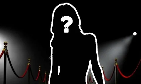 Nữ ca sĩ dự Grammy 2026 ngang nhiên dùng chất cấm, lộ luôn cảnh nóng bỏng