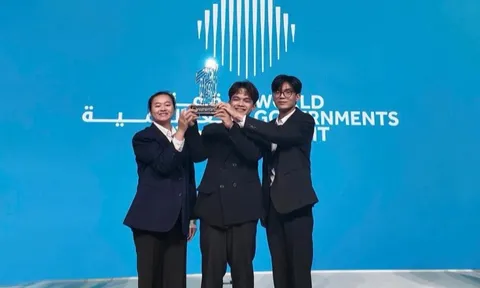 Trường ĐH Lạc Hồng đoạt giải bạc Global Best M-Gov Award 2026 tại Dubai