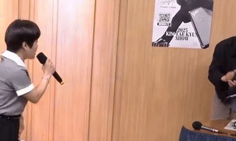 Con trai nữ diễn viên bỏ học cấp 2, trầm cảm nhốt mình trong phòng vì bố mẹ ly hôn