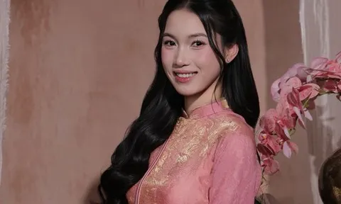 Hoa khôi bóng chuyền Nguyễn Thị Phương hoá nàng thơ, diện áo dài xinh đẹp dịu dàng đón Tết