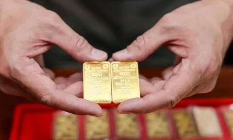 Giá vàng tiếp tục tăng rất mạnh