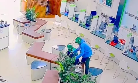 Công an cảnh báo thủ đoạn cướp ngân hàng, tiệm vàng