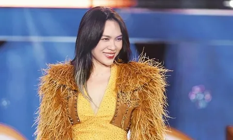 "Họa mi tóc nâu" bất ngờ bị "đánh úp" trong ngày đặc biệt