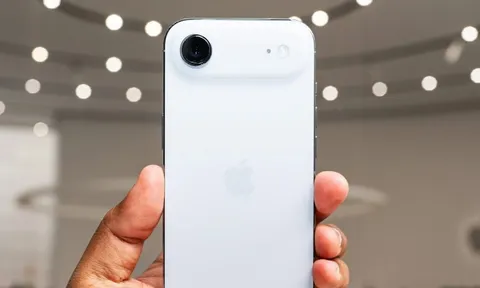 Chiếc iPhone giảm giá kỷ lục thời điểm giáp Tết Nguyên đán 2026