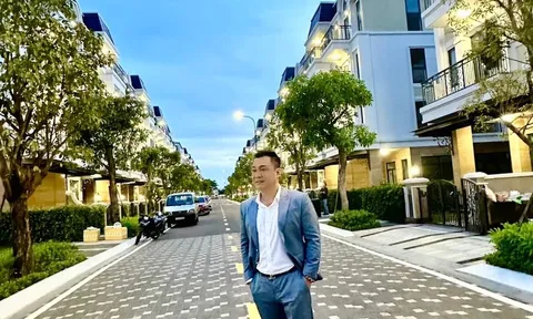 "Ông hoàng điện ảnh" đình đám một thời U60 chưa vợ, sống cùng mẹ trong biệt thự 700m2 ở Tân Bình