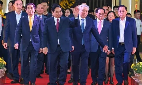 Thủ tướng: Biến những "cơ hội mùa Xuân" thành "thắng lợi của cả năm"