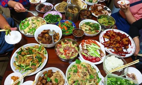 Cảnh báo: 1 thói quen ngày Tết nhà nào cũng làm có thể làm tăng 30% nguy cơ viêm dạ dày ruột