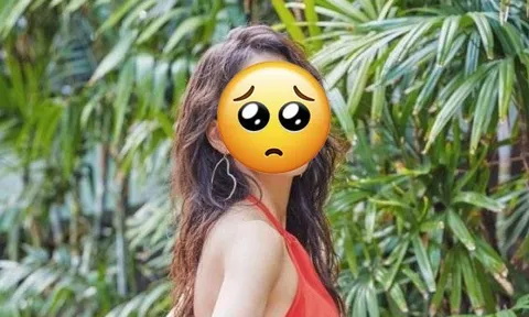 Khốn khổ nữ diễn viên mắc kẹt trong nhà tắm 13 tiếng