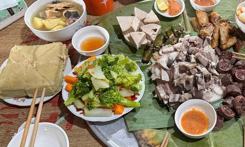 Sai lầm quen tay của nhiều gia đình có thể khiến mâm cỗ Tết thành ‘ổ vi khuẩn'