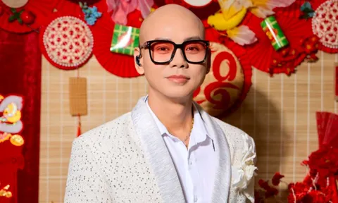 Nam ca sĩ Việt kiếm tiền hàng năm nhờ một bản hit 'quốc dân' giờ ra sao?