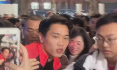 Sức hút của Đình Bắc giúp trận CAHN gặp Ninh Bình chật kín khán giả