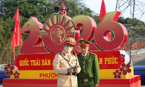 CSGT Hà Nội dùng flycam theo dõi tình hình giao thông, tăng cường kiểm soát vận tải hành khách