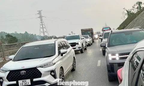 Cao tốc Bắc Nam qua hầm Thần Vũ ùn tắc liên tục