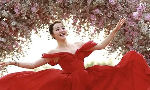 Ngắm nhan sắc rạng rỡ của kiện tướng Đặng Thu Hương - bạn nhảy cùng Phan Hiển giành 3 HCV SEA Games