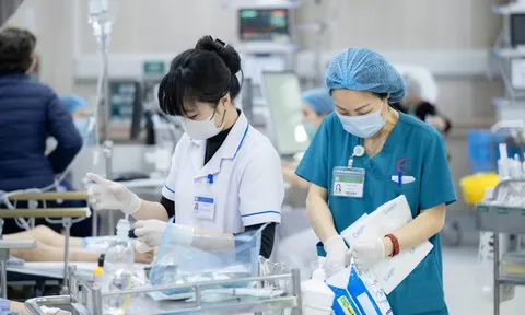 Trung tâm Cấp cứu A9, Bệnh viện Bạch Mai những ngày qua: 80 nhân viên căng mình cứu sống bệnh nhân, bỏ quên cái Tết ở phía sau