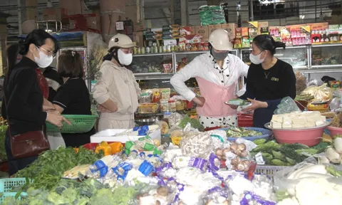 Sau Tết, nhiều loại thực phẩm giảm giá 20%