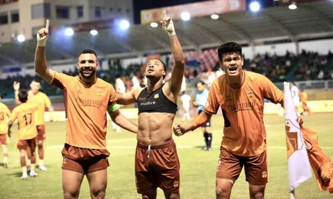 Giá cầu thủ Việt Nam tăng: Phần lớn là nhờ V-League