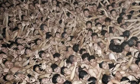 Bất tỉnh tại “lễ hội gần như khỏa thân”