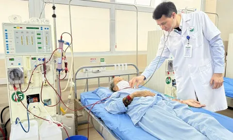 Bệnh viện sáng đèn xuyên Tết, vì sức khỏe người dân