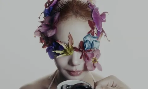 Minh Hằng bị trói treo ngược trên không trung, gây ám ảnh