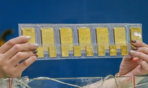 Một ngân hàng dự báo giá vàng có thể lên 6.000 USD/ounce, dầu khó vượt 100 USD/thùng