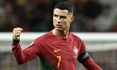 Chuyên cơ của Ronaldo bất ngờ rời Ả Rập Xê Út giữa lúc bom đạn