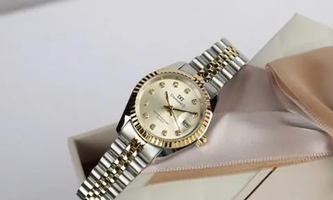 Diamond D - Bộ sưu tập đồng hồ dành riêng phái đẹp dịp 8/3