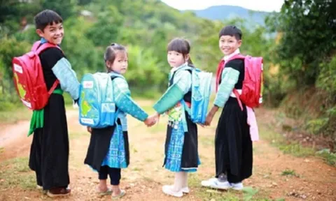 Đề xuất bắt buộc trẻ em học hết lớp 9: Tăng trách nhiệm của gia đình và địa phương