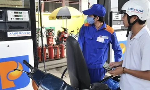 Giá xăng dầu nóng ran: Bộ Công Thương đề xuất DN tự công bố và điều chỉnh giá bán lẻ