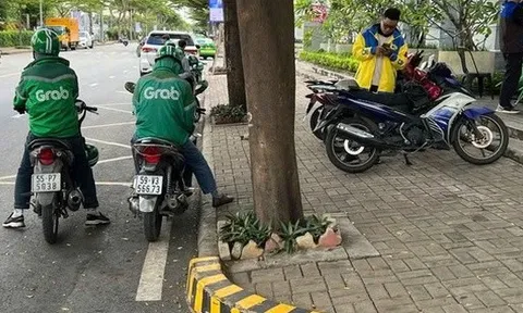 Giá xăng tăng mạnh, tài xế công nghệ ngại nhận cuốc ngắn