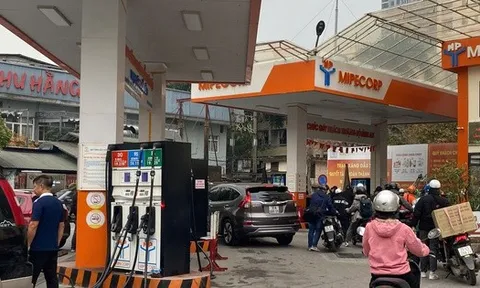 Giá xăng dầu biến động bất thường, đề xuất tăng 20% trở lên trong 1 tháng sẽ dùng Quỹ Bình ổn giá